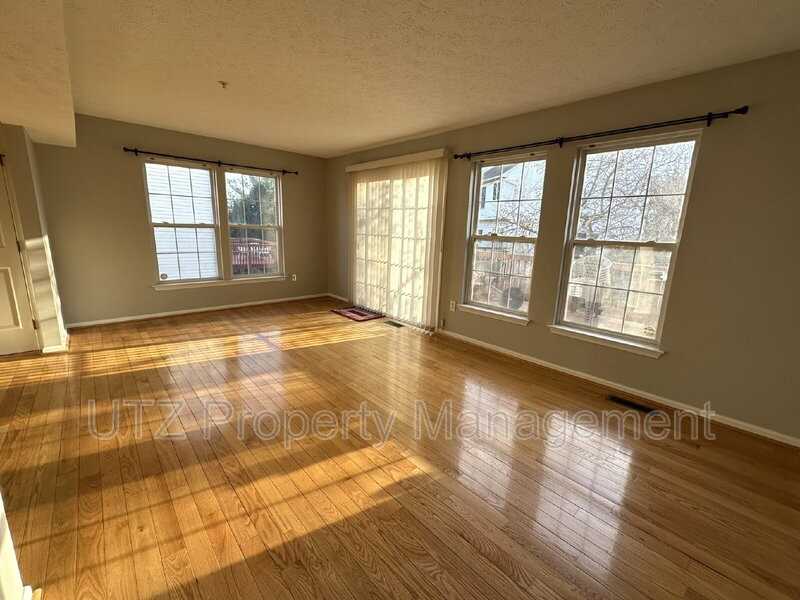 9817 Bayline Cir - Photo 6 of 15