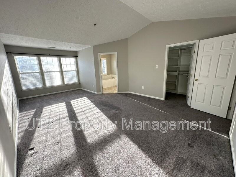 9817 Bayline Cir - Photo 7 of 15