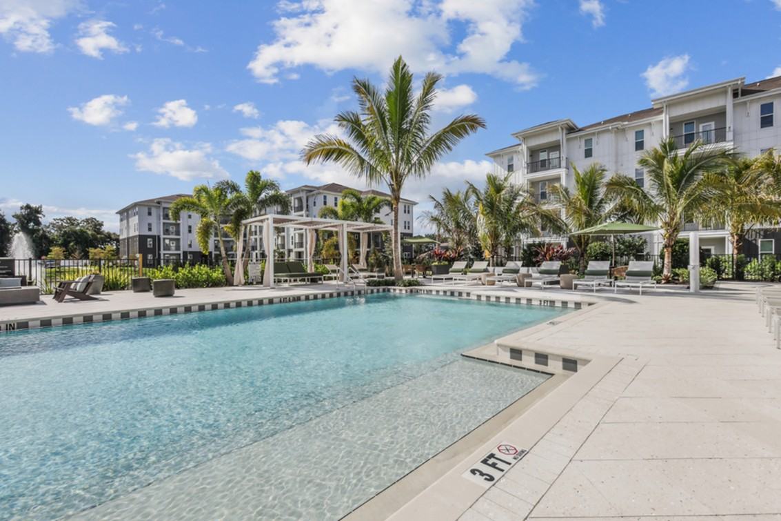 Alton LakeHouse - Photo 3 of 51