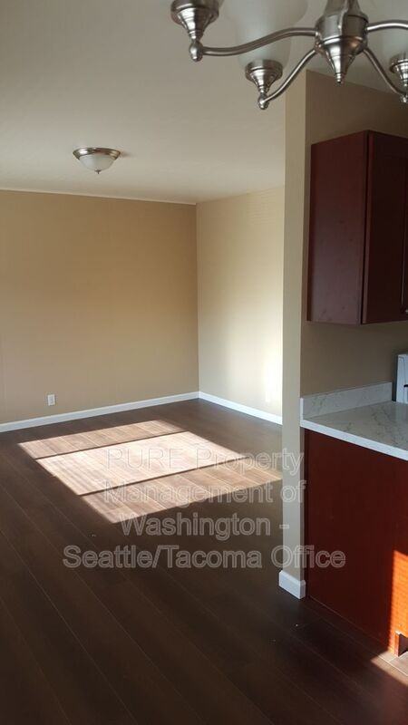 2215 California Ave Sw #07 - Photo 4 of 10