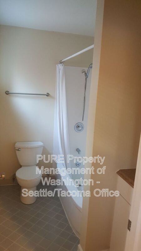 2215 California Ave Sw #07 - Photo 7 of 10