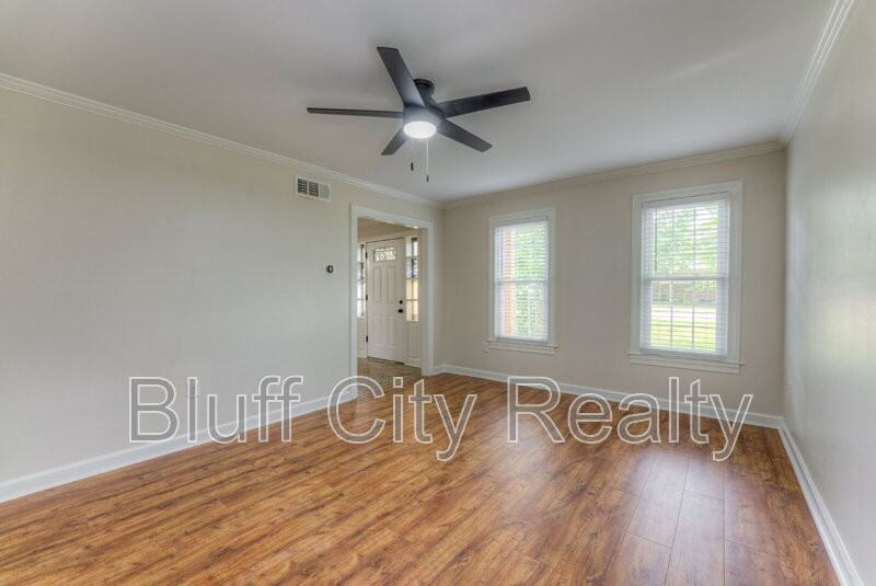 7238 Mcvay Rd - Photo 6 of 37