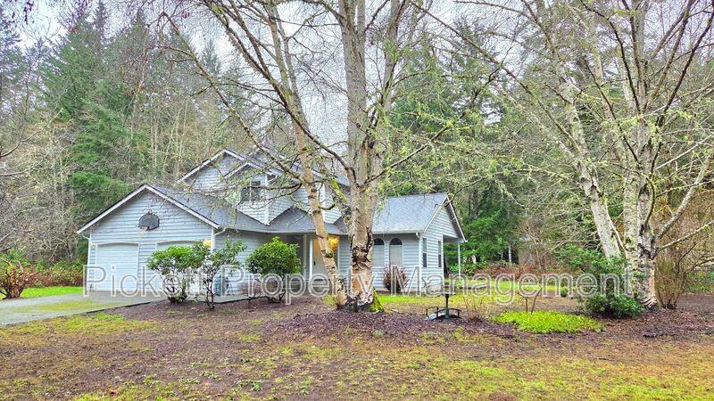 4755 Nw Hosman Cir - Photo 3 of 39