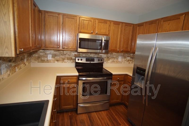 818 Coleville Way - Photo 7 of 15