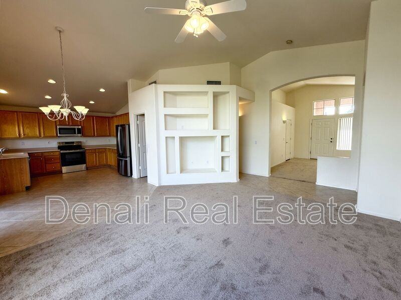 4626 E Thorn Tree Dr - Photo 3 of 28