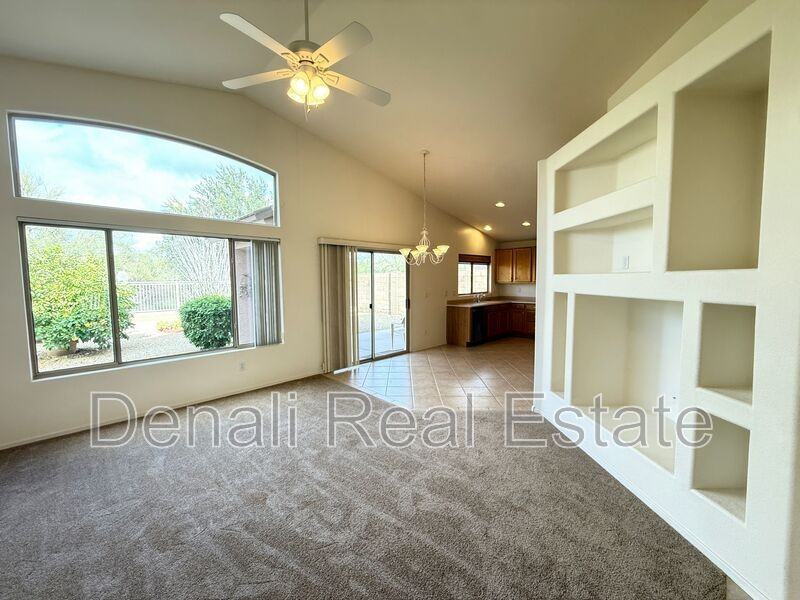 4626 E Thorn Tree Dr - Photo 4 of 28