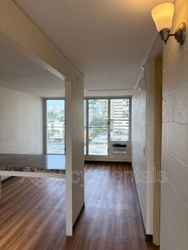 1525 Kewalo St #1707 - Photo 2 of 11