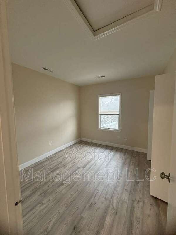 2842 Dixwell Ave - Photo 4 of 9