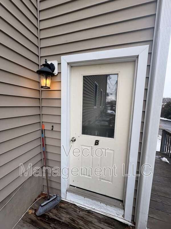 2842 Dixwell Ave - Photo 6 of 9