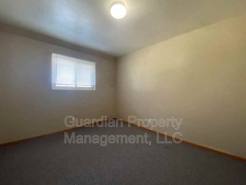 1001 N Buchanan St #1 - Photo 6 of 13