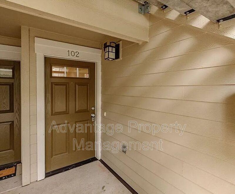 6298 Sw Grand Oaks Dr Apt C102 - Photo 3 of 20