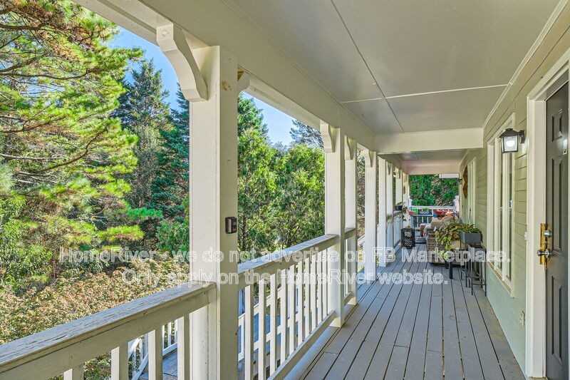 2785 Country Ct Se #B - Photo 4 of 34