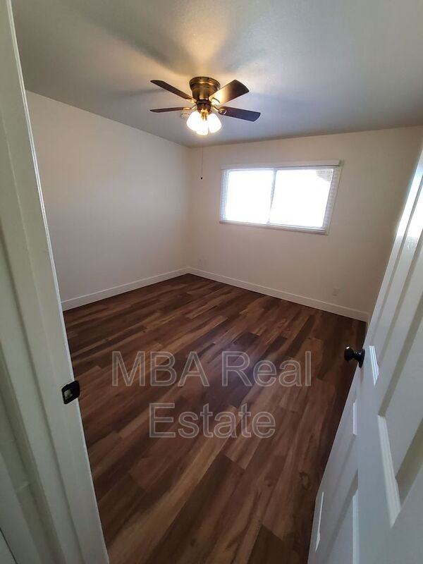 1444 W Huntington Dr - Photo 6 of 13