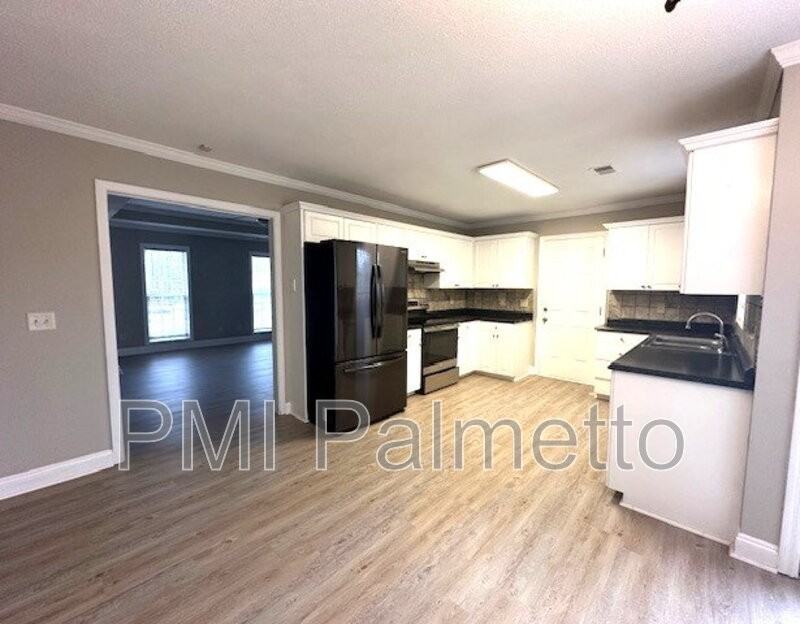 149 Kerry Gibbons Dr - Photo 7 of 32