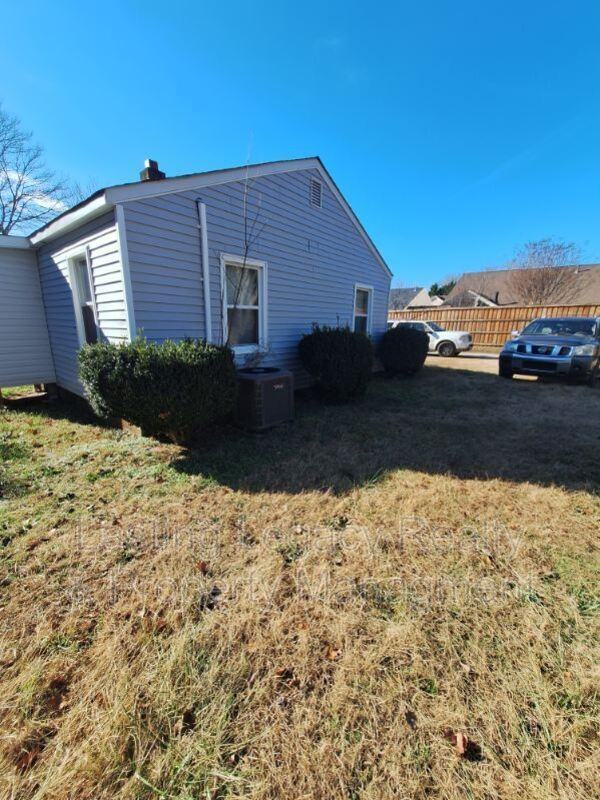 4221 Glenn Hi Rd - Photo 2 of 11