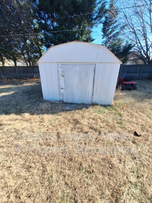 4221 Glenn Hi Rd - Photo 5 of 11