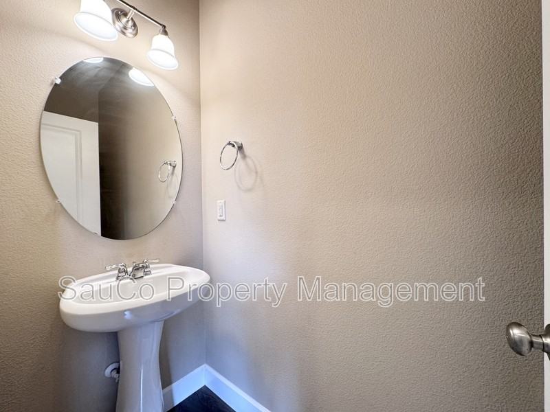 4017 Se Lone Oak St - Photo 5 of 16