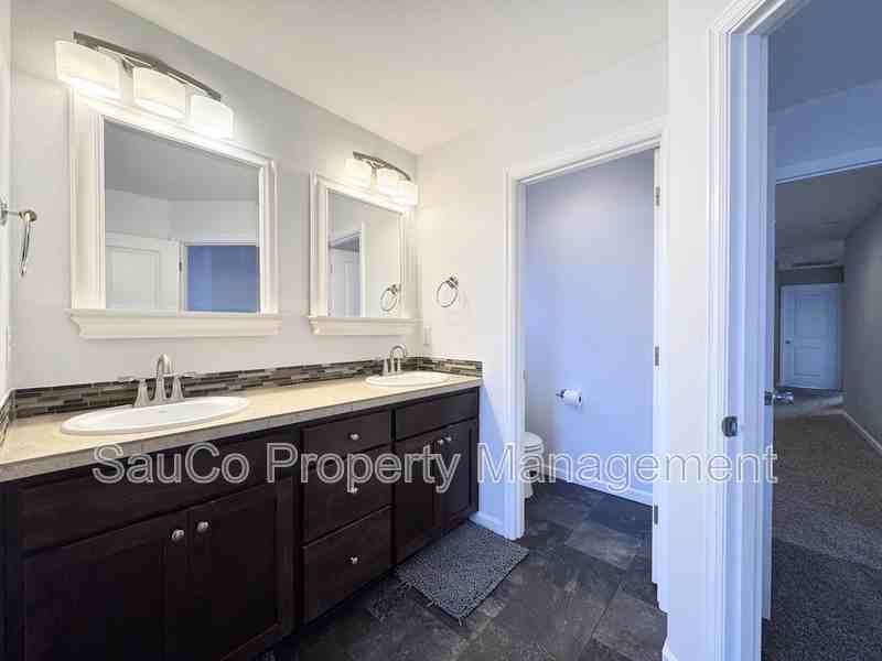 4017 Se Lone Oak St - Photo 7 of 16