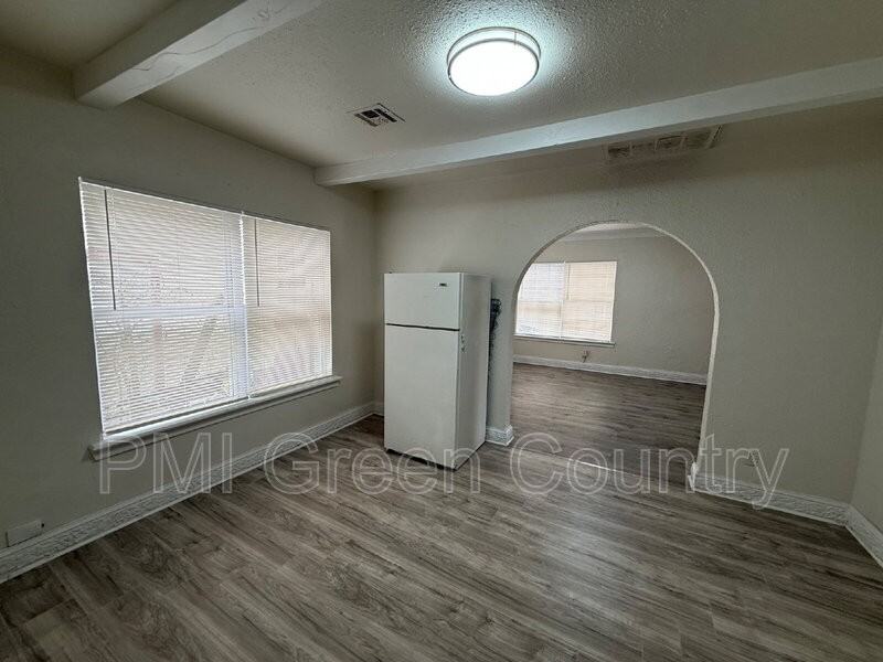 1447 N Lewis Pl - Photo 6 of 12