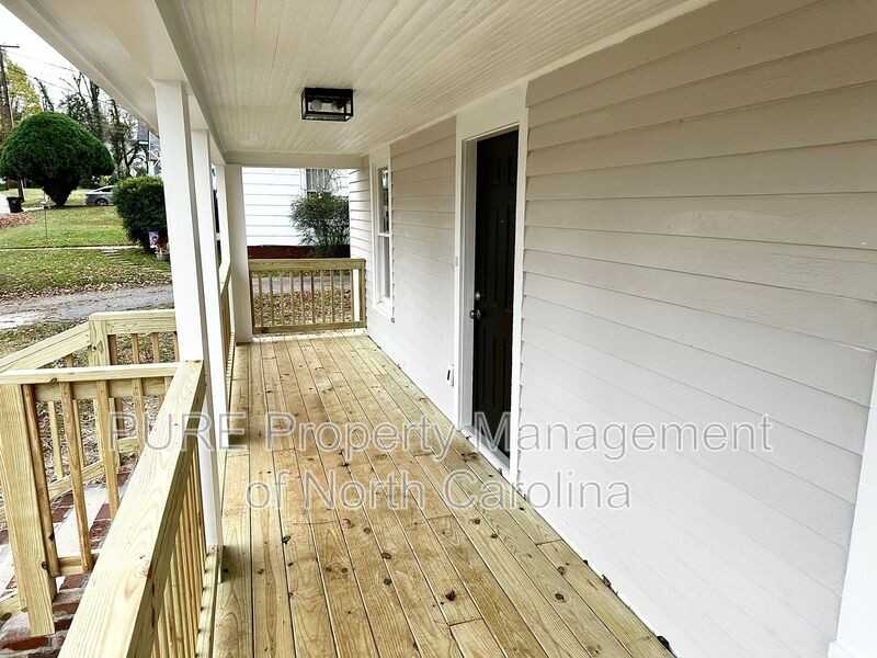 504 Westside Dr - Photo 4 of 7