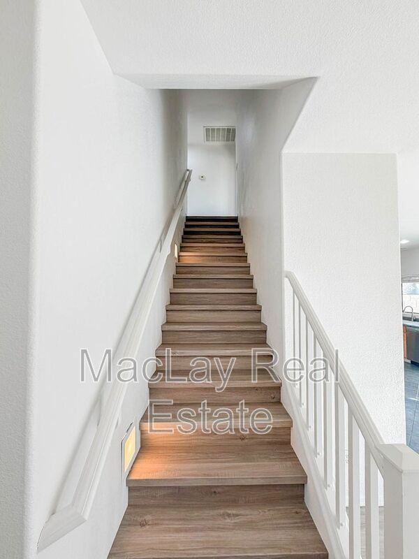 1009 E Iris Dr - Photo 7 of 26