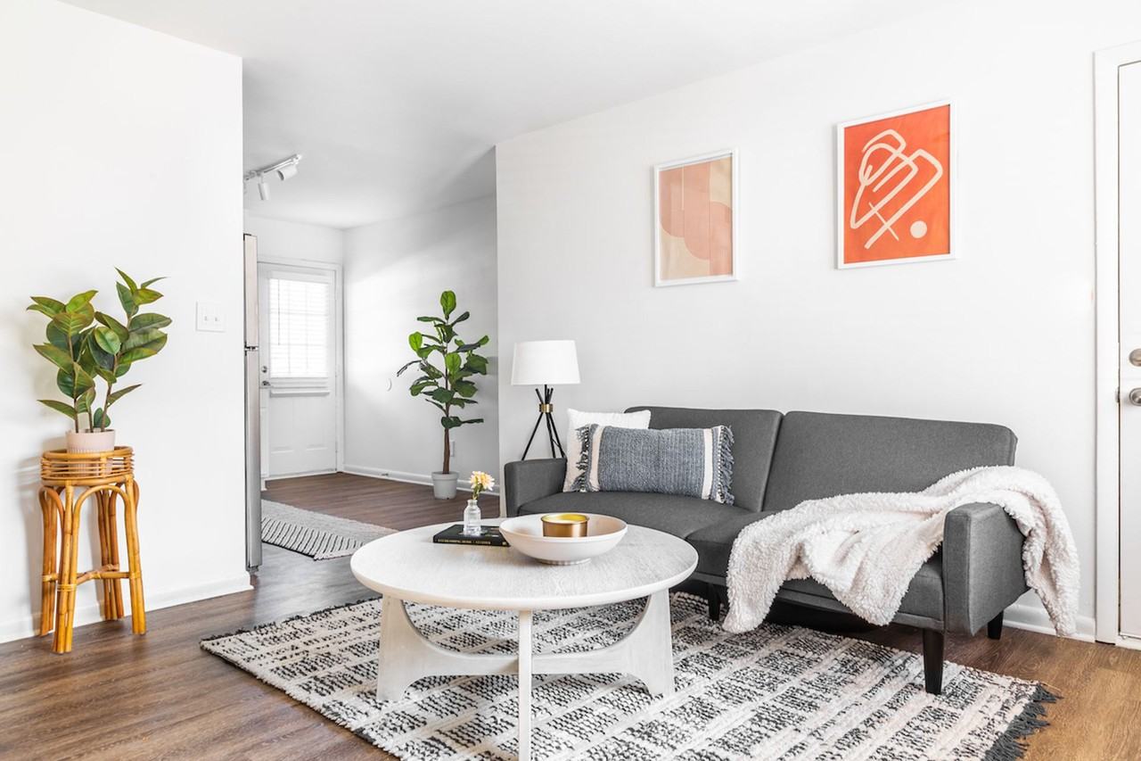 The Grant - Photo 2 of 17