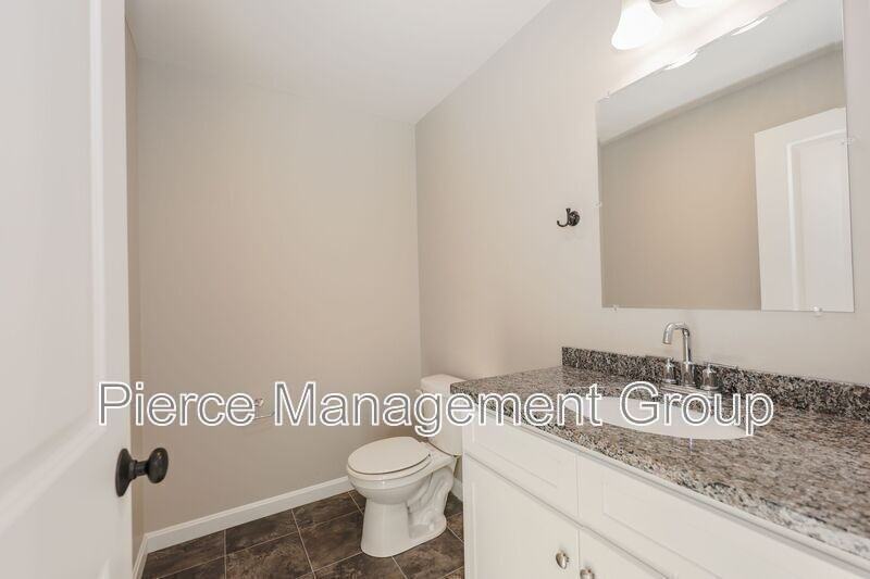 6 Clarendon Way #16 - Photo 5 of 11