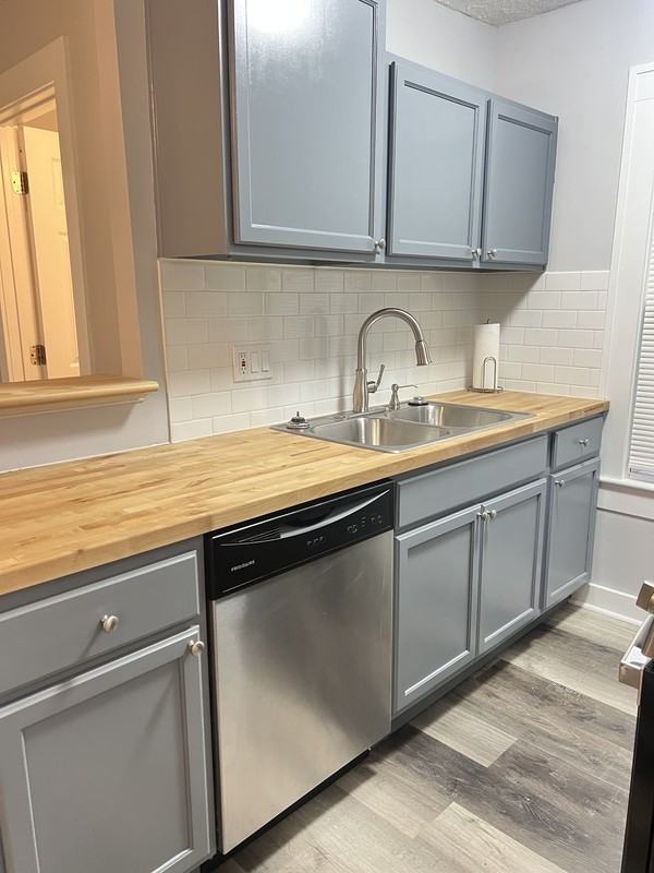 987 Montie Rd - Photo 3 of 16