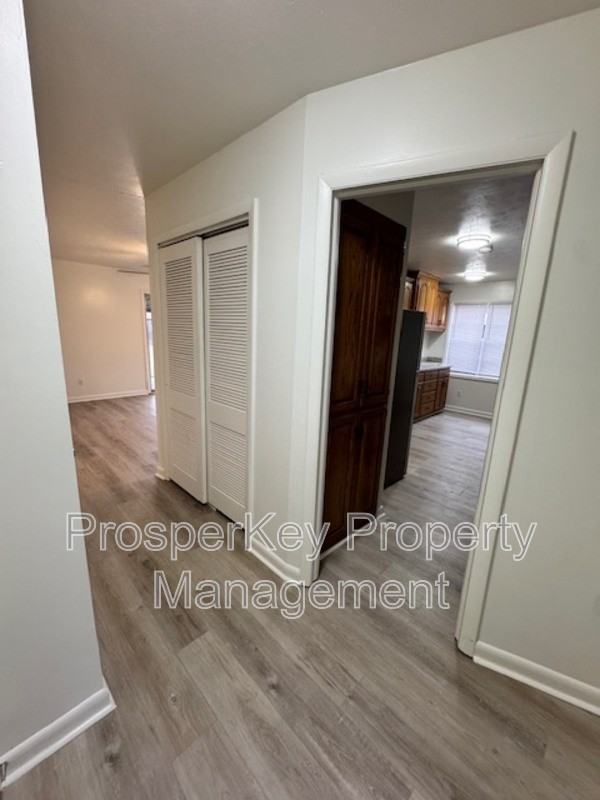 3021 Emory St - Photo 4 of 28