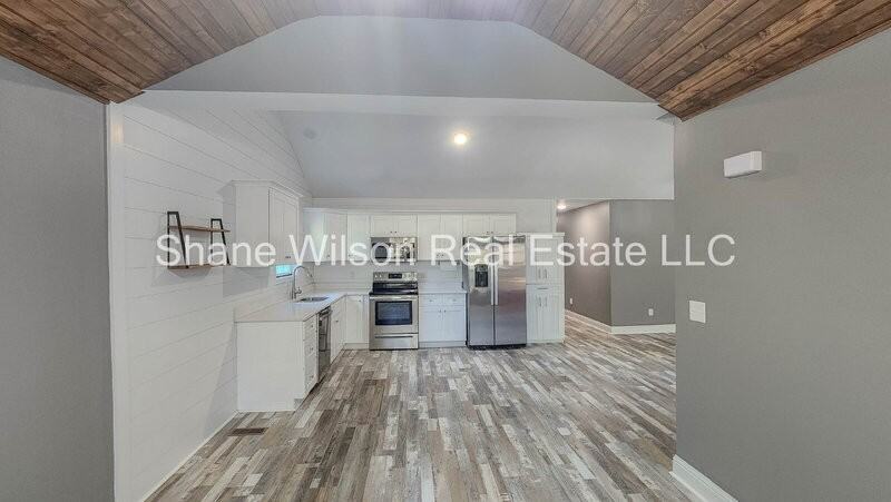 1412 Stevenson Dr - Photo 4 of 22