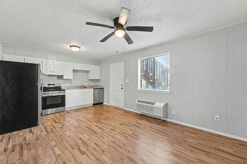 1037 S Happy Hollow Rd #6 - Photo 4 of 32