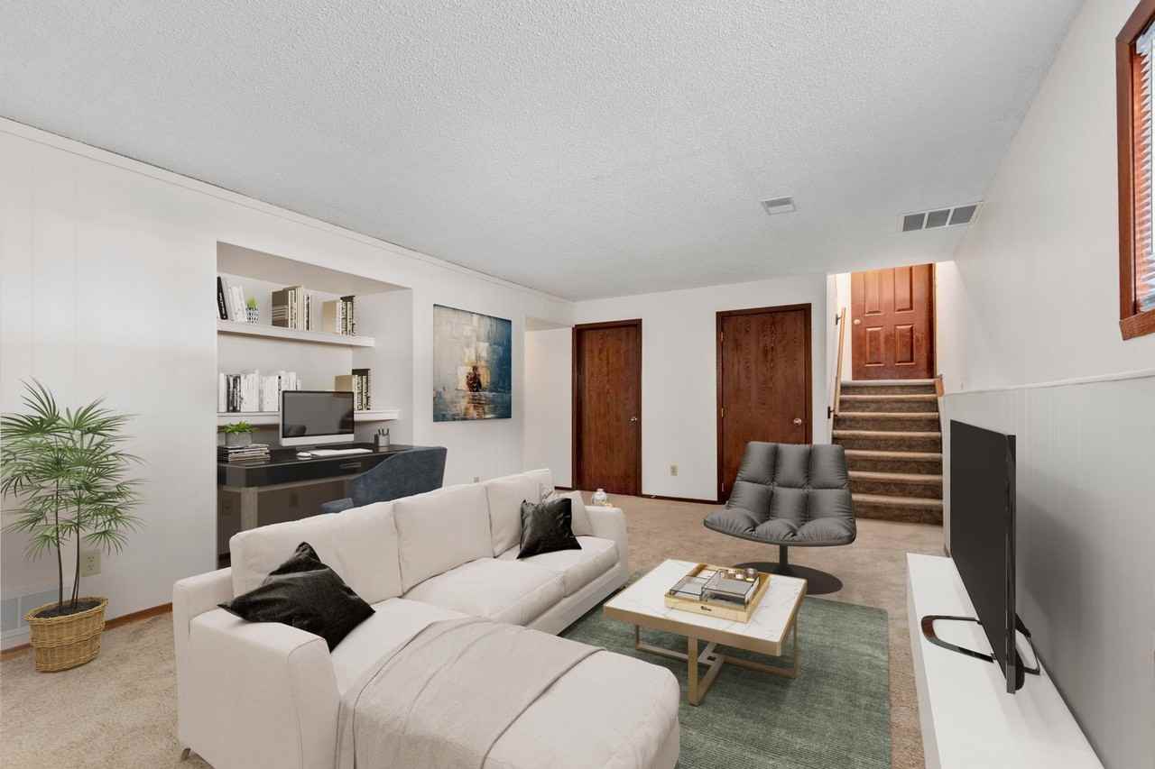 1458 S Nicolet Rd - Photo 6 of 11