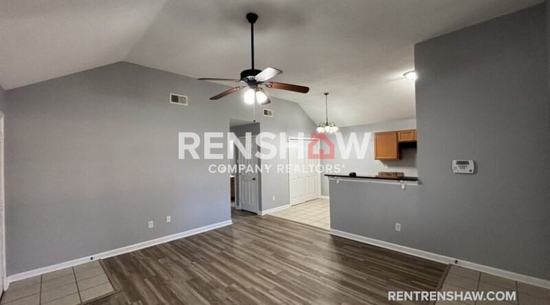 4669 Raleigh Lagrange Rd - Photo 4 of 17