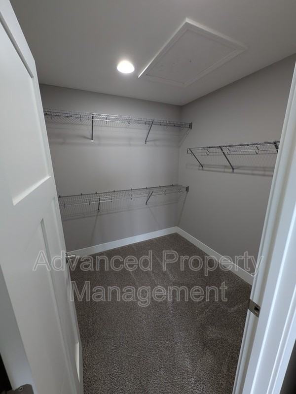 1520 Foxwood Pass - Photo 7 of 23