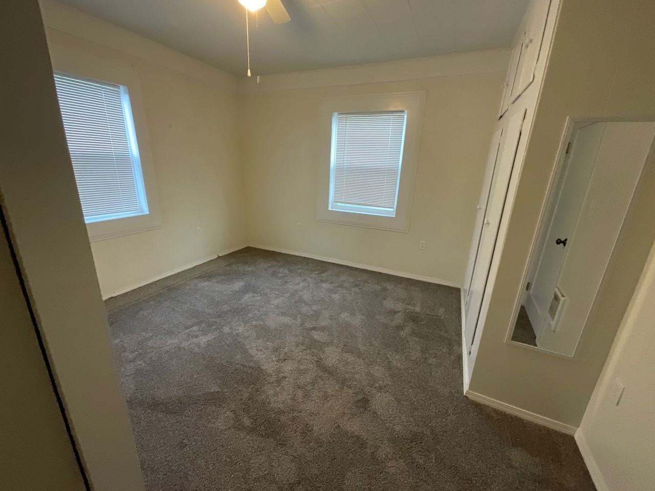 2304 N Fir St - Photo 6 of 11