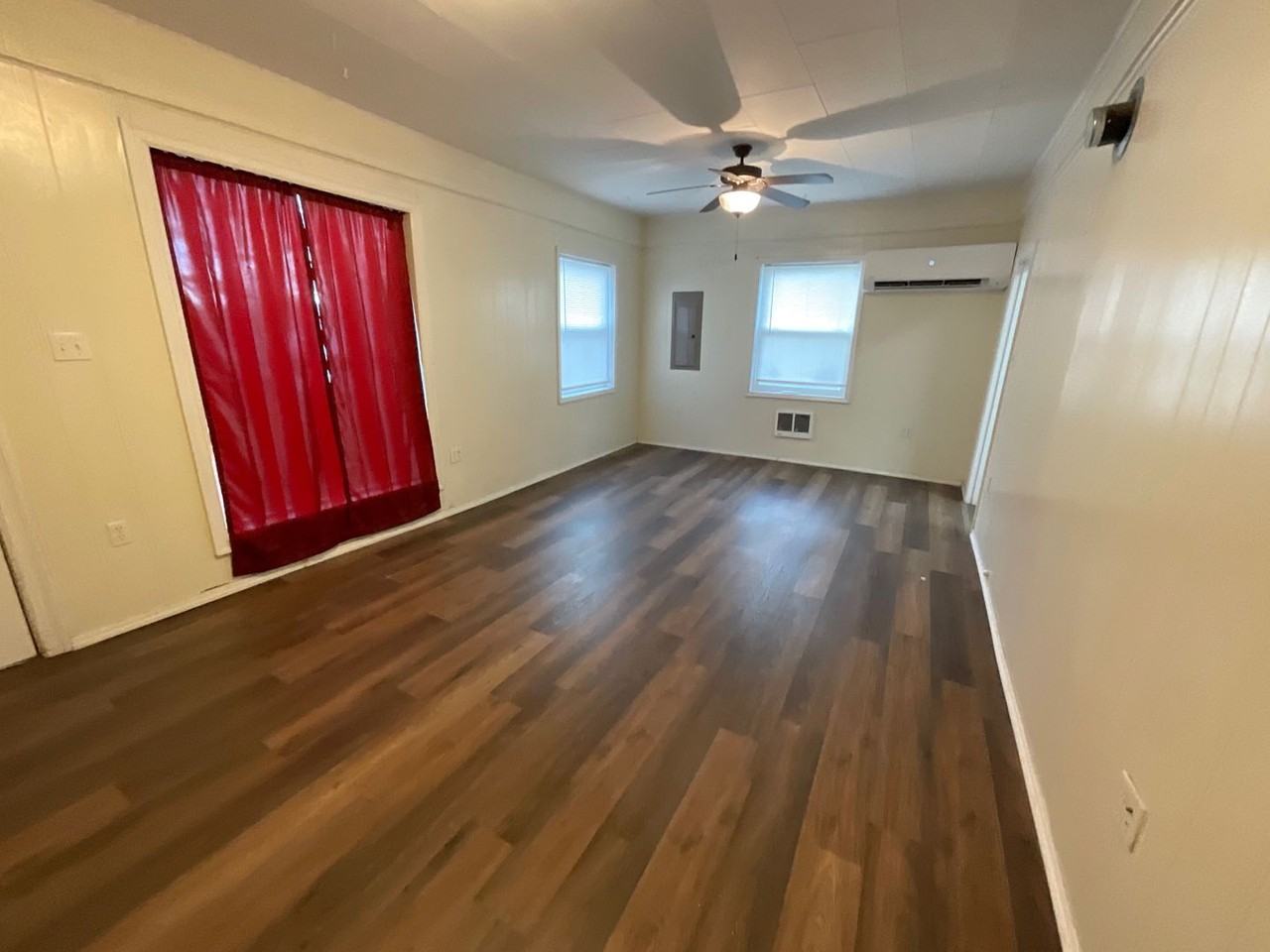 2304 N Fir St - Photo 7 of 11