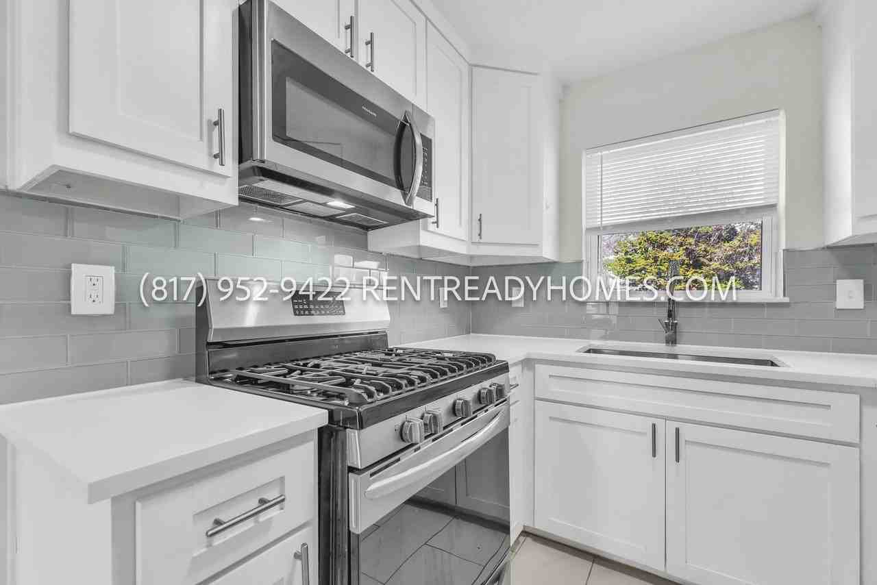 3932 Orlando Ct - Photo 4 of 8