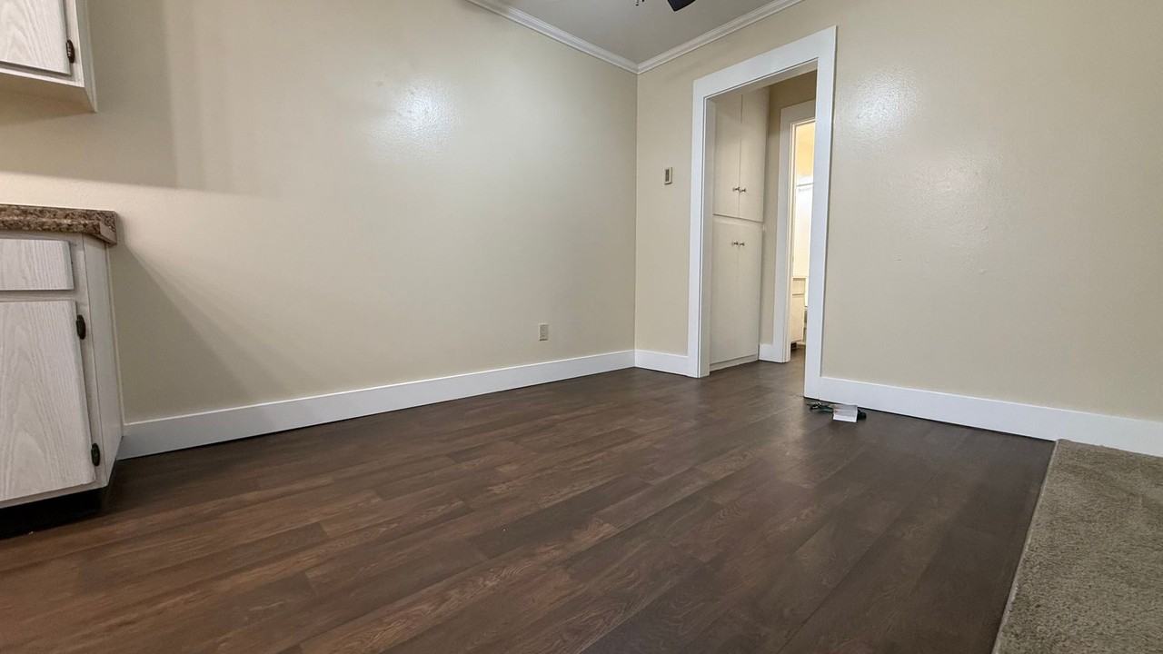 853 Cherrywood Way #29 - Photo 5 of 12