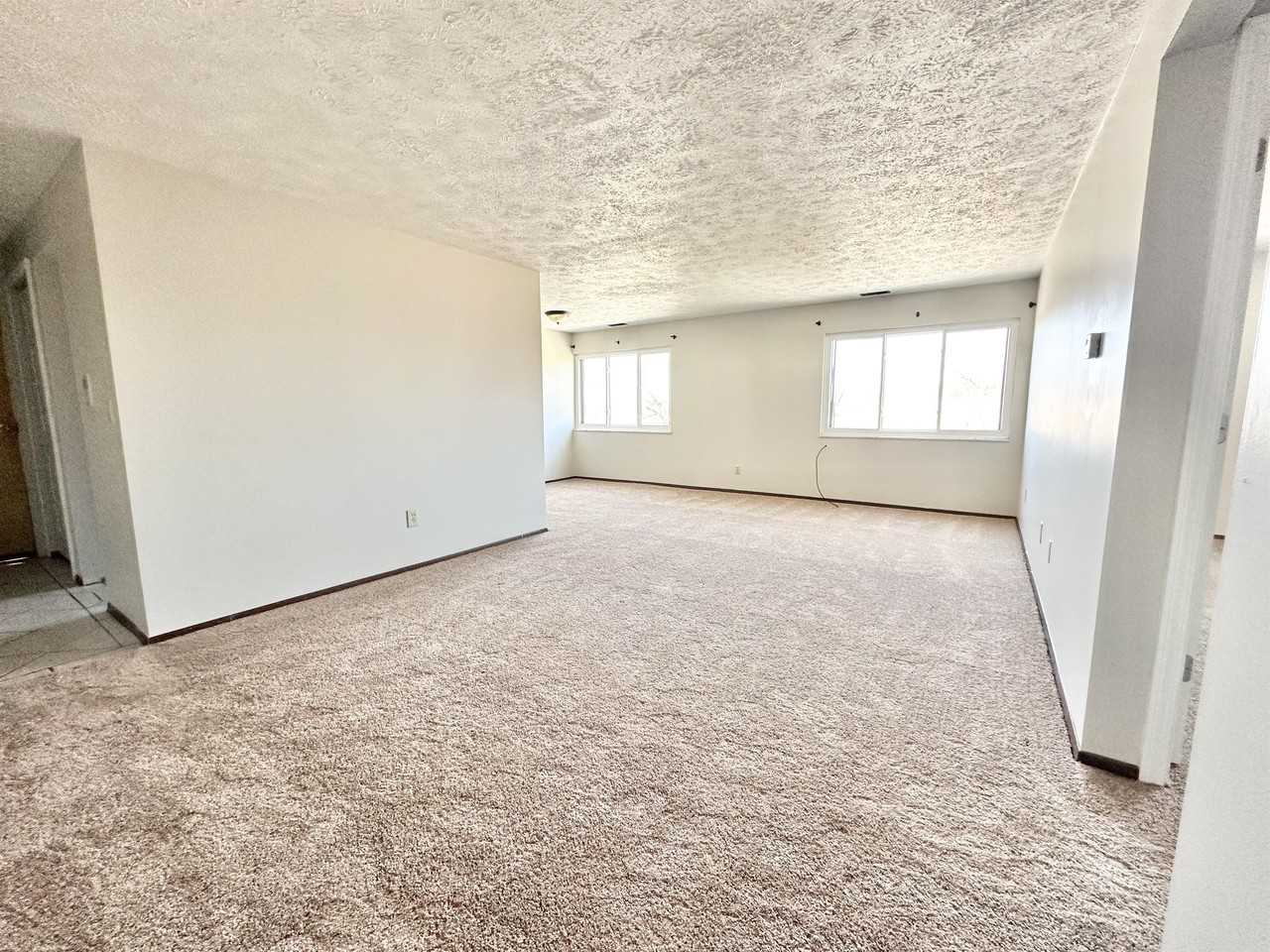 EDEN ROC APARTMENTS -- 048 - Photo 3 of 14