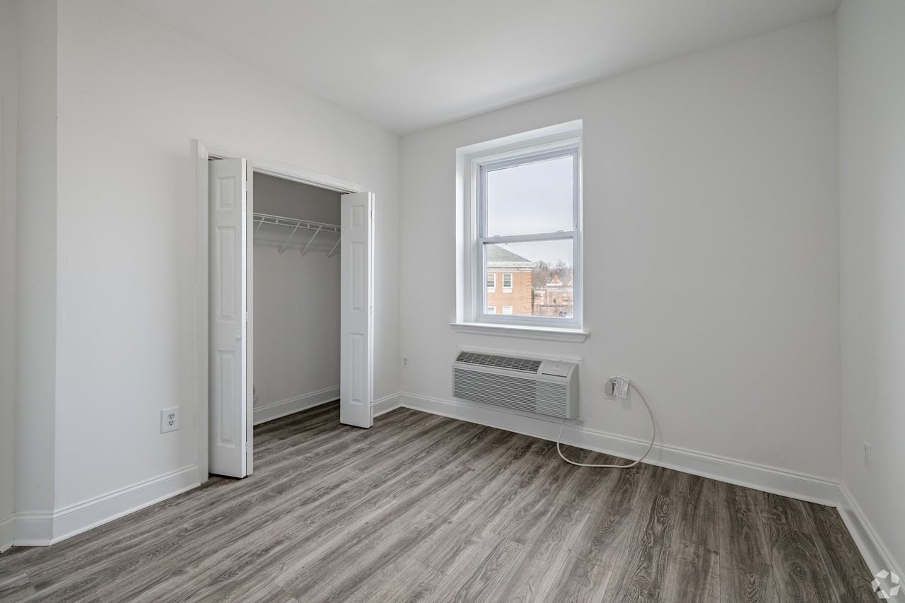 Spaxalaya 650 Park LLC - Photo 5 of 10