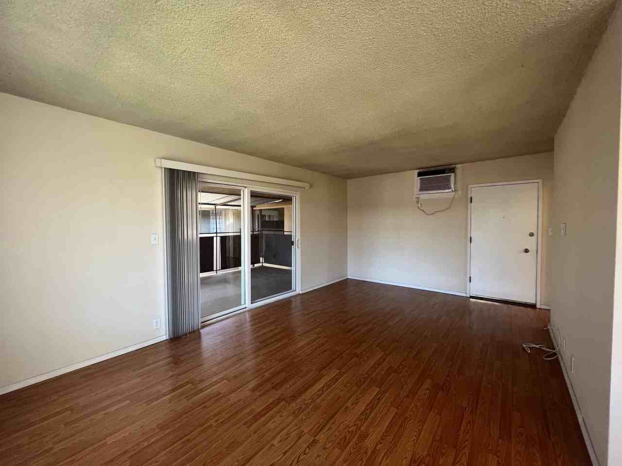 118-120 CHESTER AVENUE (585) - Photo 2 of 11