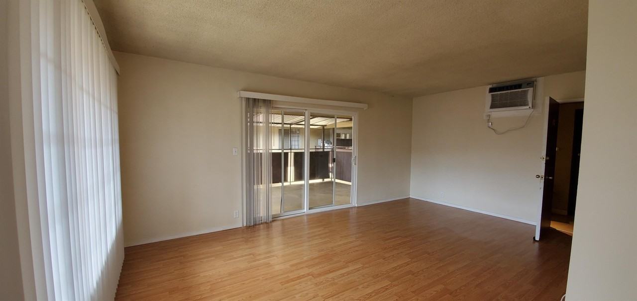 118-120 CHESTER AVENUE (585) - Photo 5 of 11