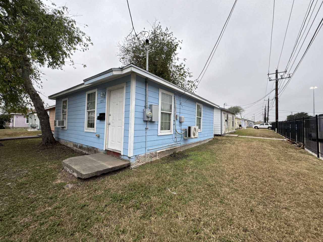 1603 Caldwell Street - Photo 4 of 10