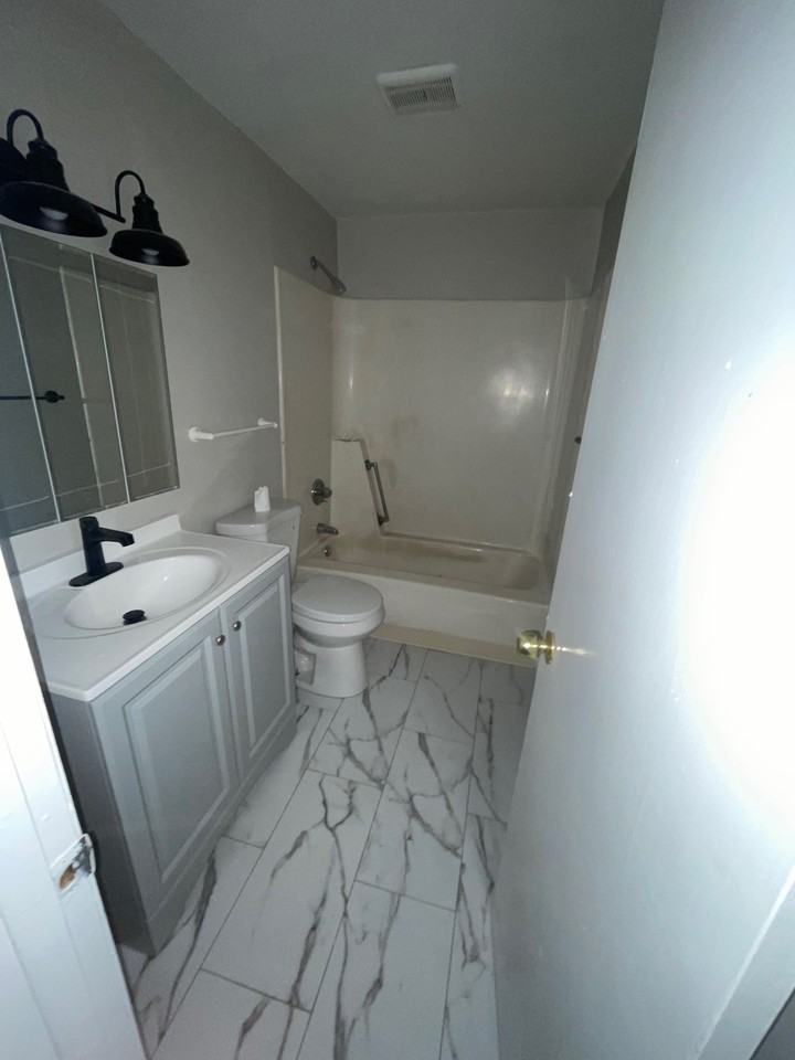 26 Robert Street - Photo 4 of 7