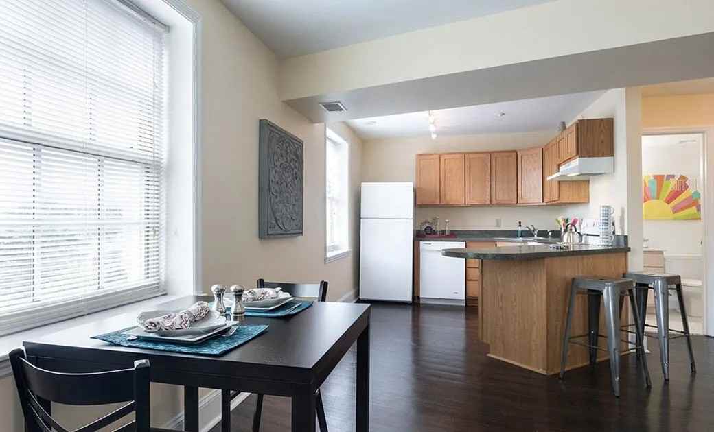 Coronado Place & Towers - Photo 4 of 8