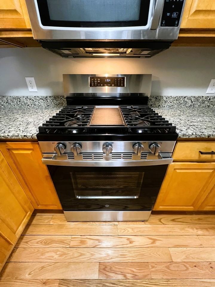 Lantern House - Photo 3 of 28