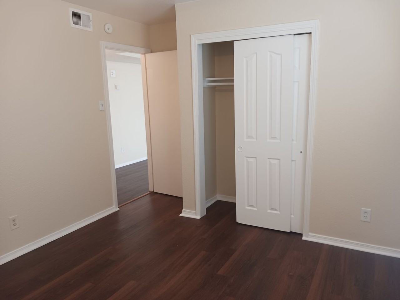 1604 Walter St Se - Photo 2 of 18