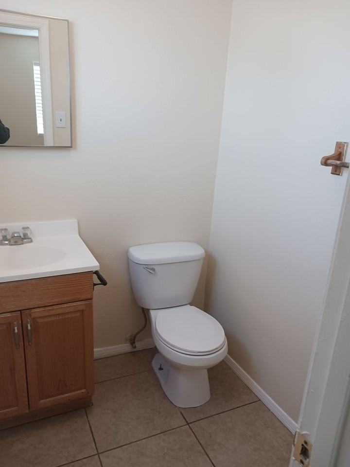 1604 Walter St Se - Photo 3 of 18