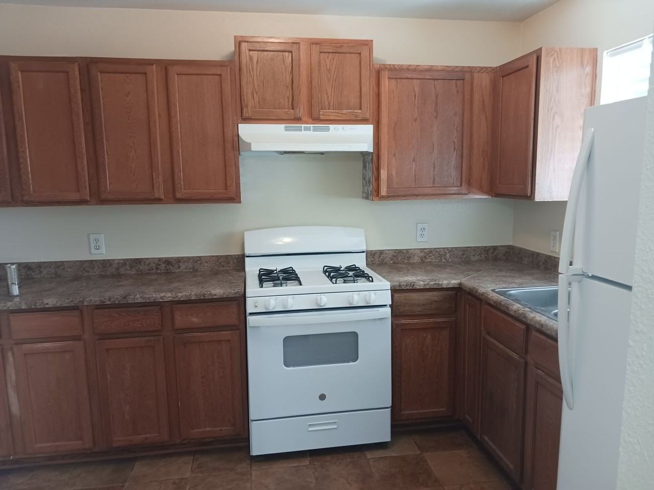 1604 Walter St Se - Photo 7 of 18