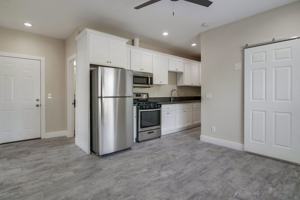 featured image of 2735 Commercial St